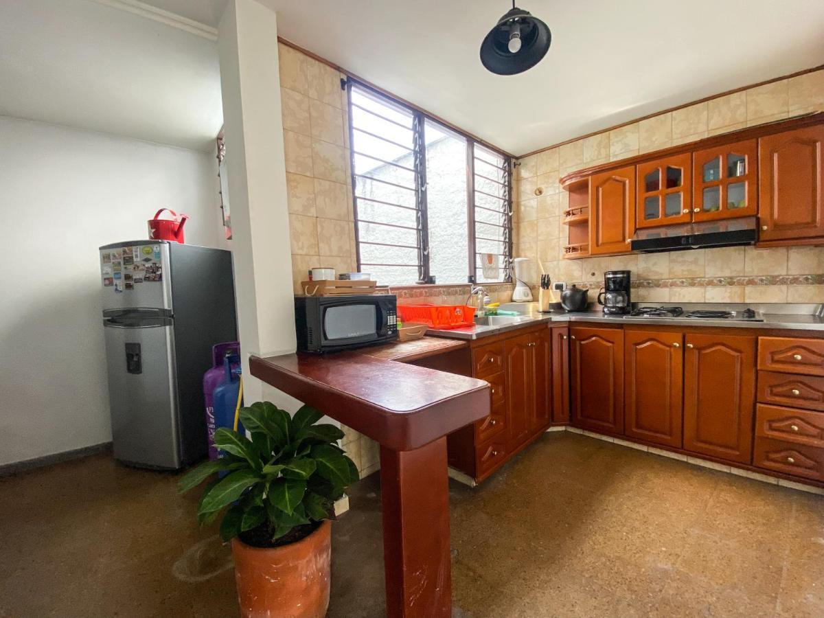 Oasis En El Corazon De Medellin, Laureles Διαμέρισμα Εξωτερικό φωτογραφία